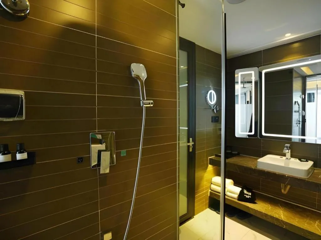 Xana Hotelle Zhengzhou North Passenger Terminal North University Town