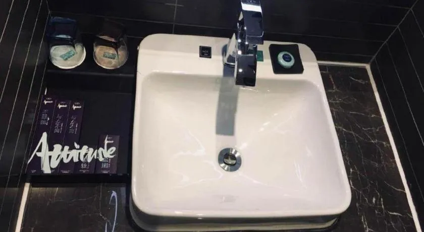 Xana Hotelle Zhengzhou North Passenger Terminal North University Town