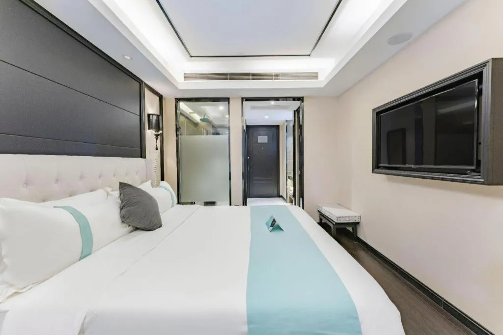 Bed in Xana Hotelle Zhengzhou North Passenger Terminal North University Town