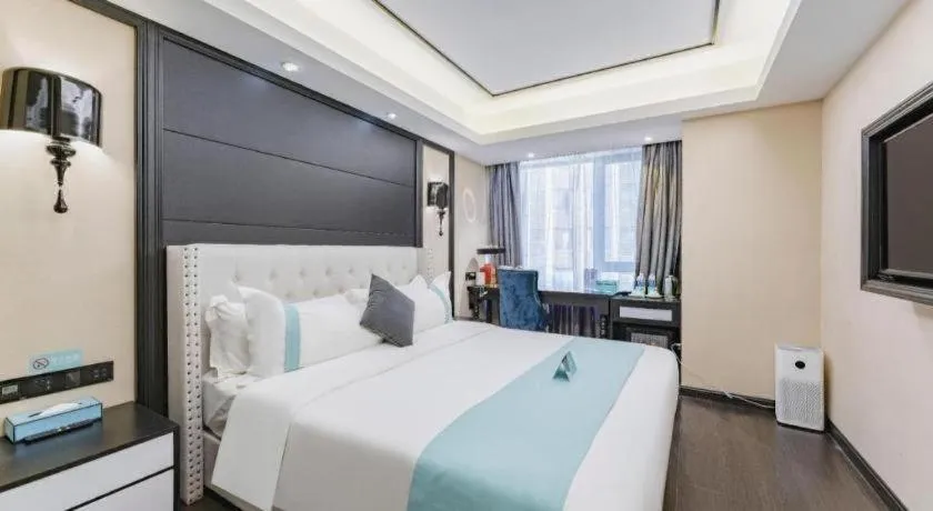 Bed in Xana Hotelle Zhengzhou North Passenger Terminal North University Town