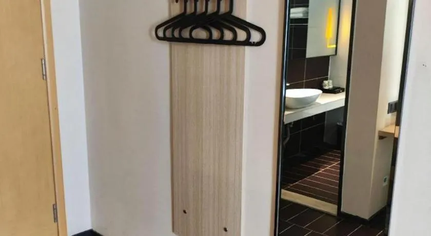 IU Hotel·Yangquan Xinjian Street Tianqiao