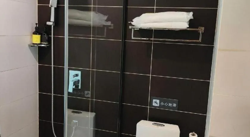 IU Hotel·Yangquan Xinjian Street Tianqiao