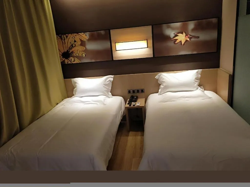 Bed in IU Hotel·Yangquan Xinjian Street Tianqiao