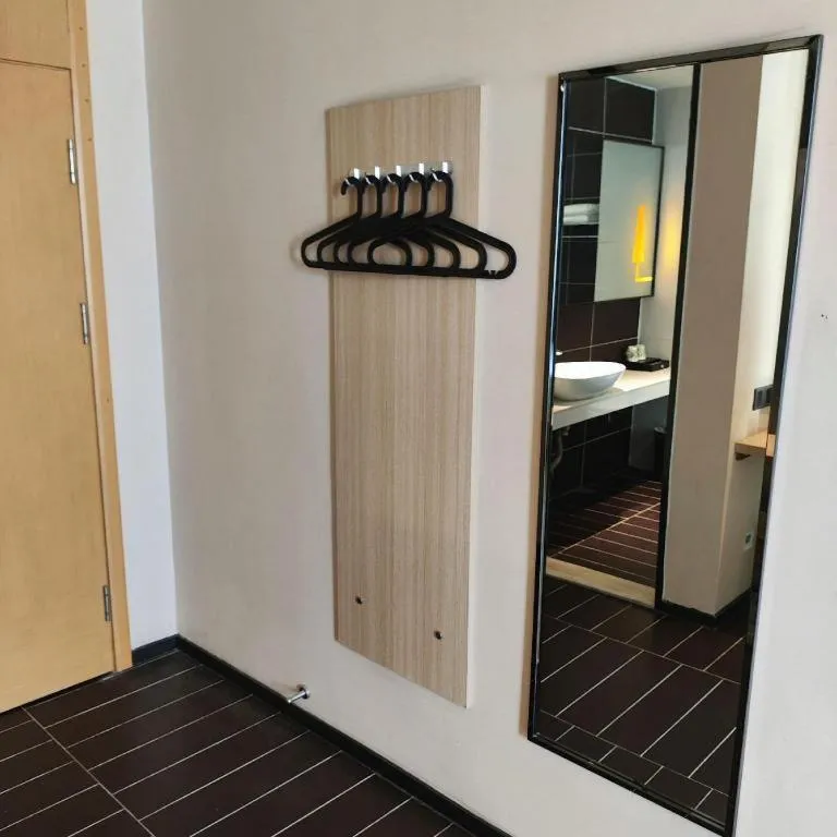 IU Hotel·Yangquan Xinjian Street Tianqiao