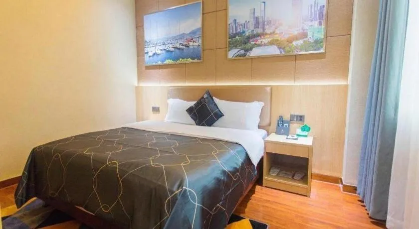 Bed in Chonpines Hotel Shenzhen Gongming Honghuashan Metro Station