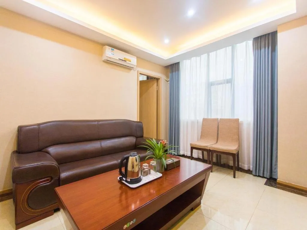 Chonpines Hotel Shenzhen Gongming Honghuashan Metro Station