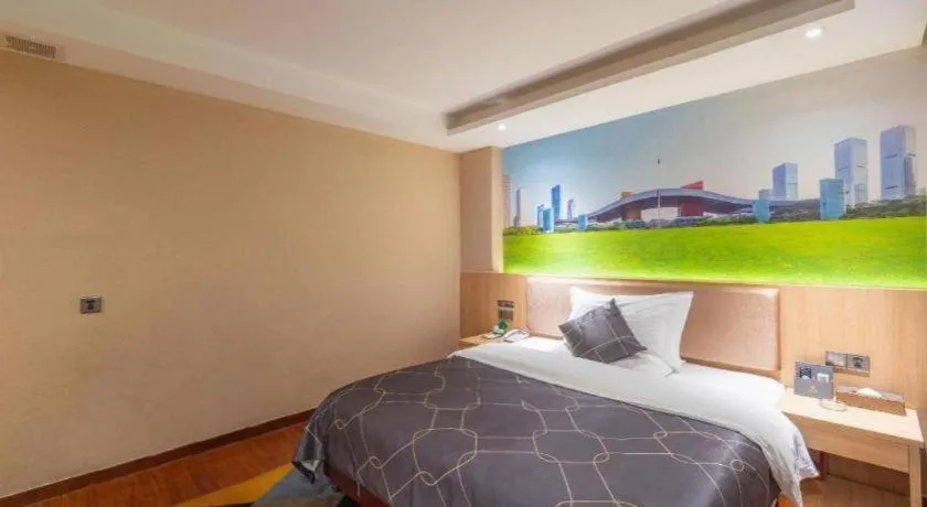 Bed in Chonpines Hotel Shenzhen Gongming Honghuashan Metro Station