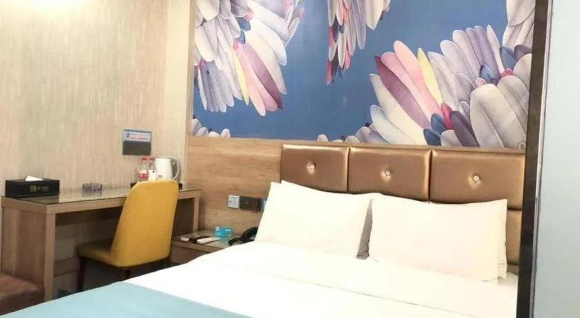 Bed in PAI Hotel·Linfen Hongdong Lily Town