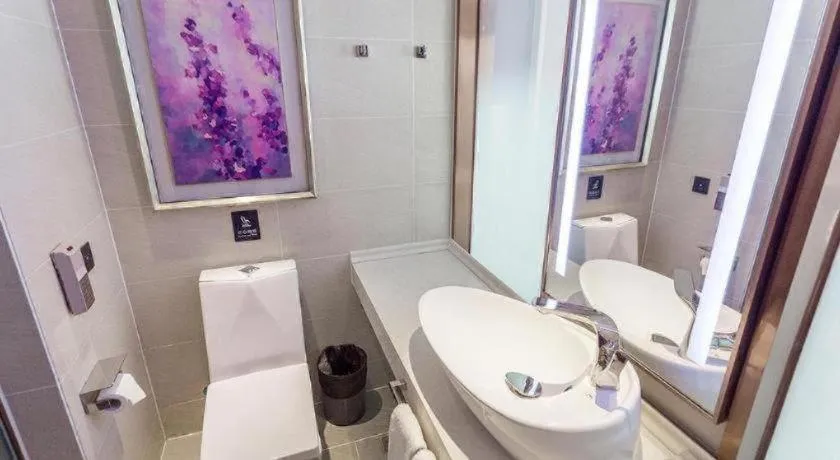 Lavande Hotel·Jining Party School Building