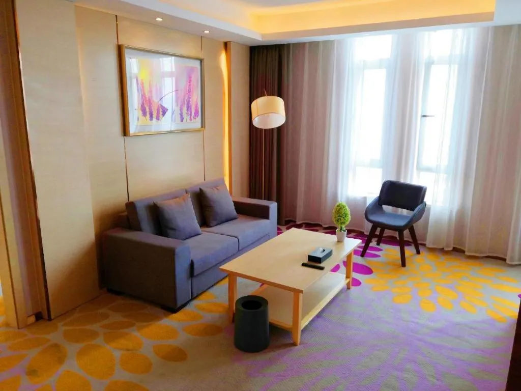 Lavande Hotel·Jining Party School Building