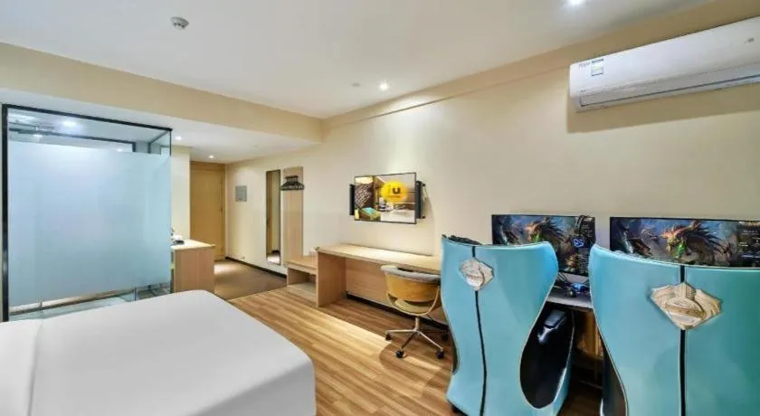 Bed in IU Hotel Baoding Yuhua East Road Passenger Center