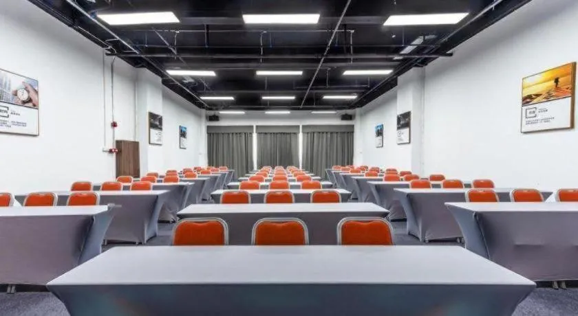 Chonpines Hotel Guangzhou Sunac Cultural and Tourism City Shiling