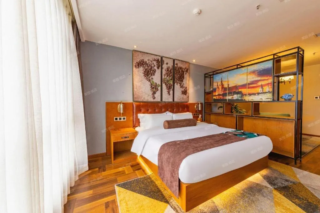 Bed in James Joyce Coffetel Guangyuan High-Speed Railway Station Dongba Municipal Government