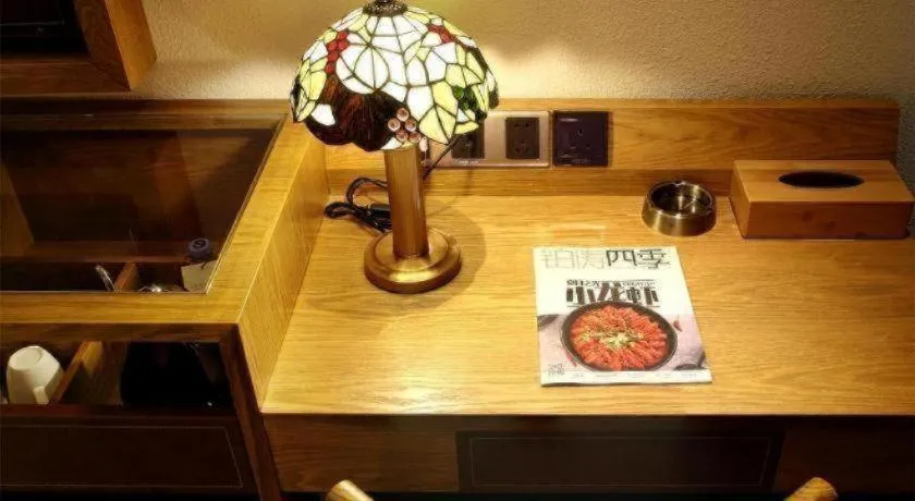 James Joyce Coffetel·Nannign Shanglin Tongle Road