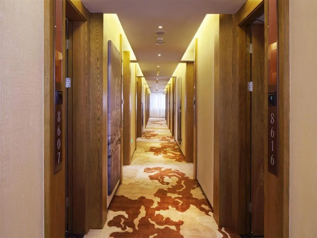 James Joyce Coffetel·Nannign Shanglin Tongle Road