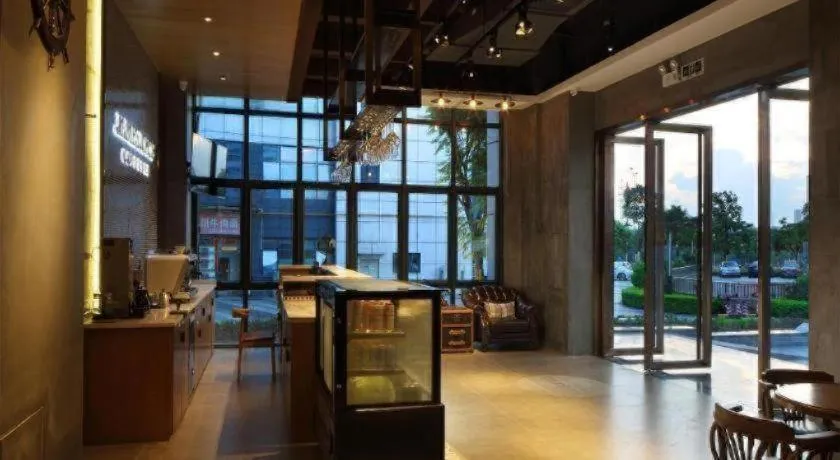 James Joyce Coffetel·Nannign Shanglin Tongle Road