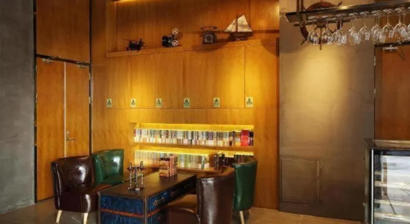 James Joyce Coffetel·Nannign Shanglin Tongle Road