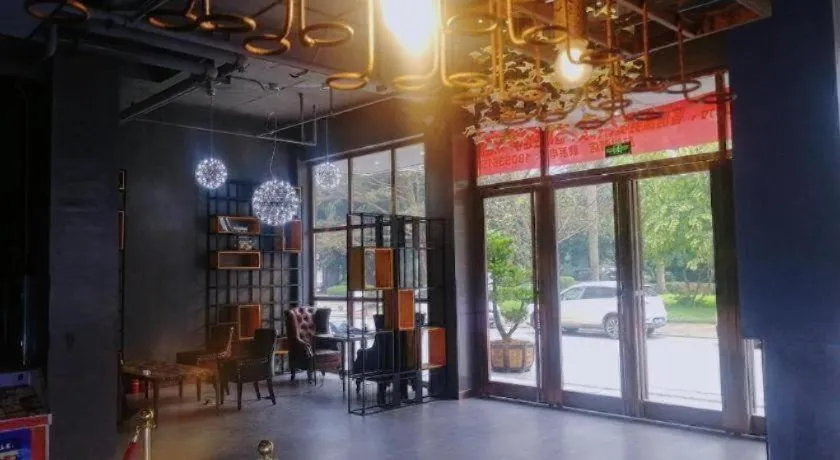 James Joyce Coffetel·Nannign Shanglin Tongle Road