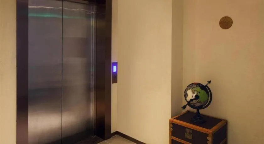 James Joyce Coffetel·Nannign Shanglin Tongle Road