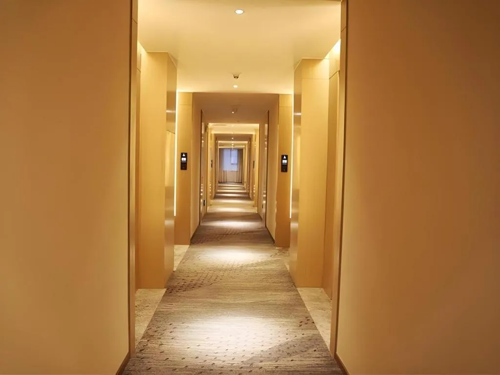 Lavande Hotel·Heyuan Bavaria