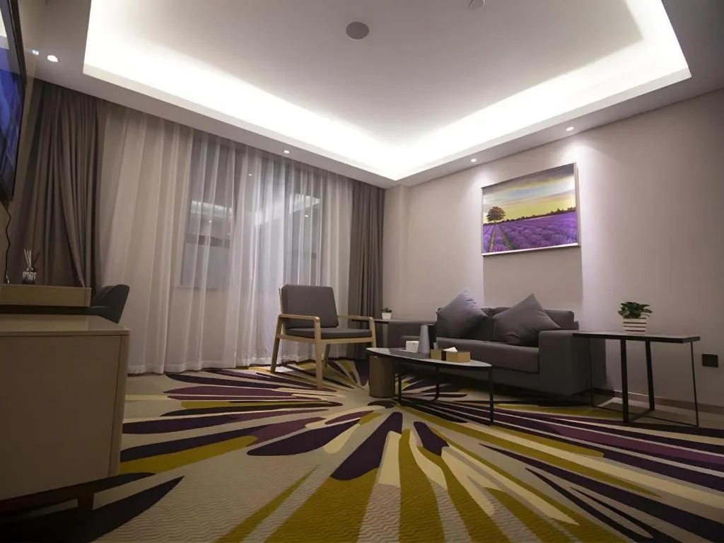 Lavande Hotel·Heyuan Bavaria