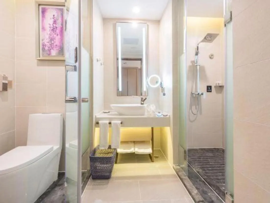 Lavande Hotel·Heyuan Bavaria