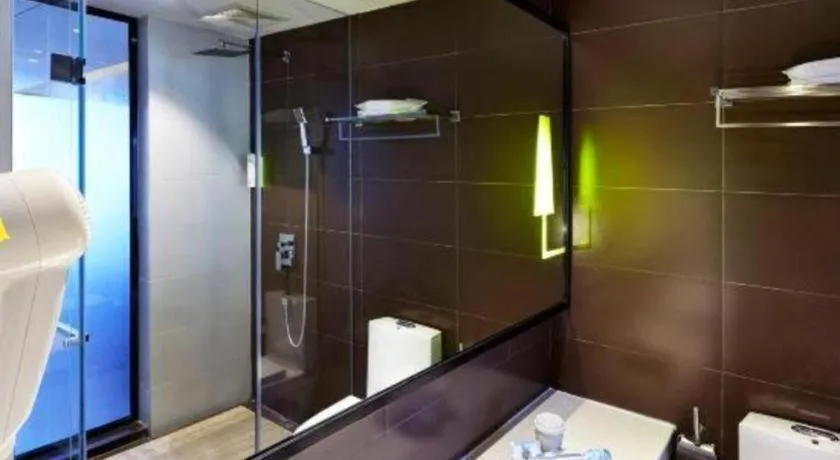 IU Hotel·Tianjin Binhai New District Yanghuo Market