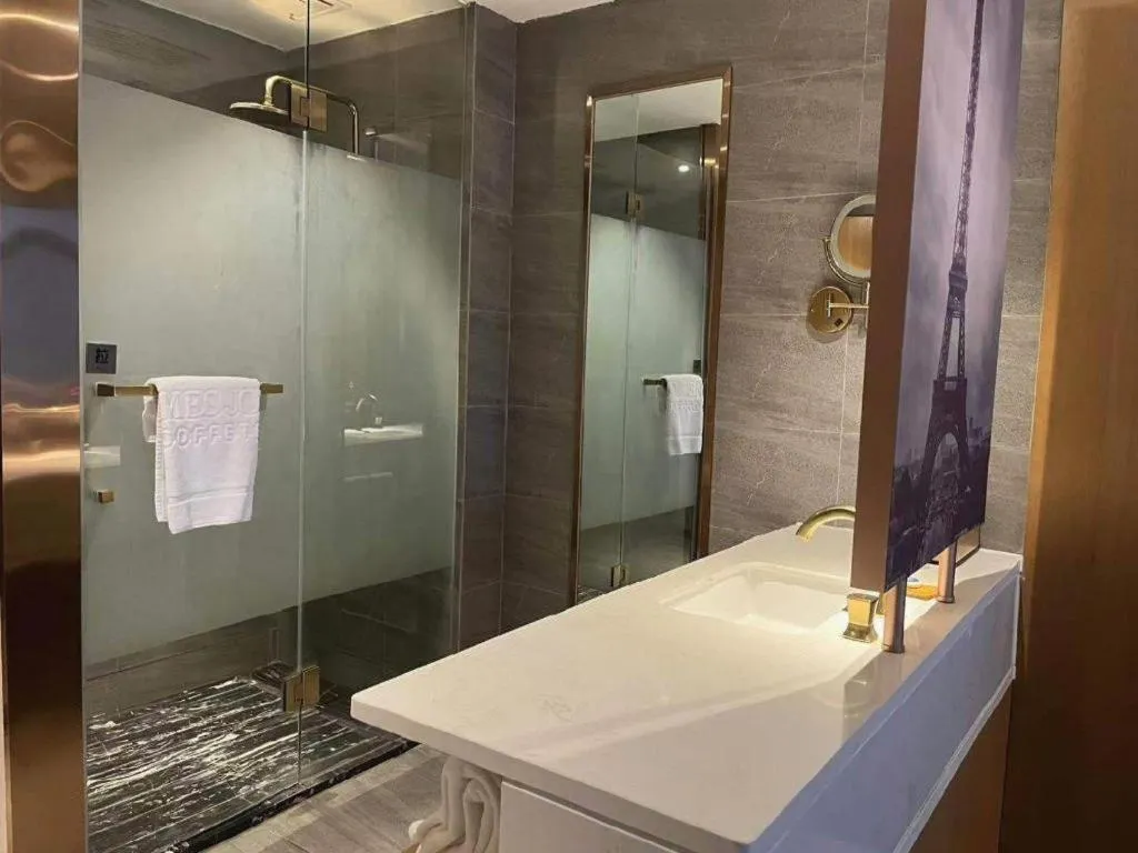 James Joyce Coffetel Hefei University of Technology