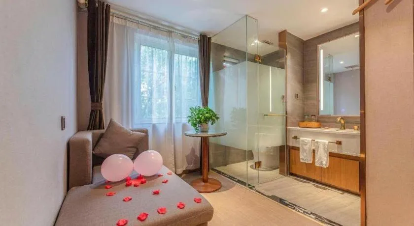 James Joyce Coffetel Hefei University of Technology