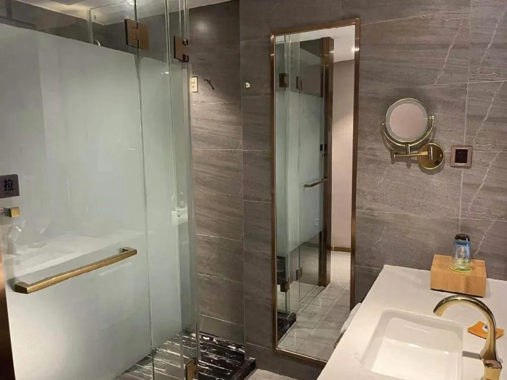 James Joyce Coffetel Hefei University of Technology