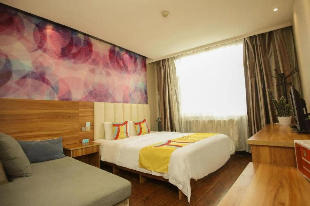 Bed in PAI Hotel Huayin Huashan Mountain Scenic Spot Ancient Street