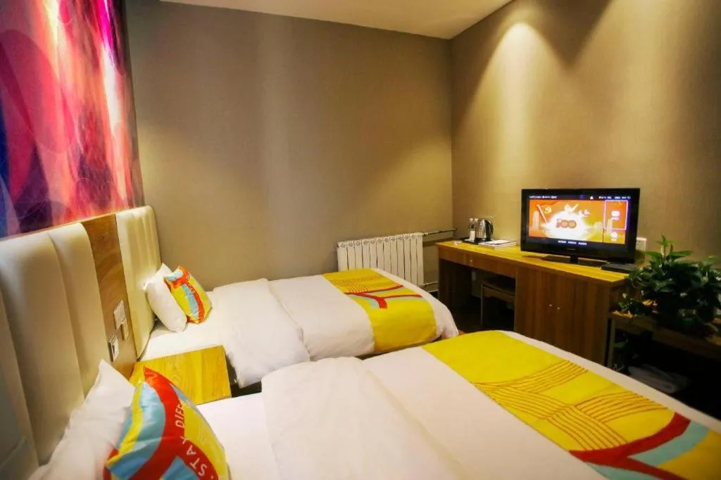 Bed in PAI Hotel Huayin Huashan Mountain Scenic Spot Ancient Street