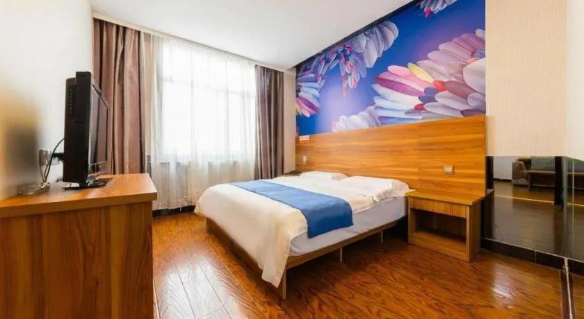 Bed in PAI Hotel Huayin Huashan Mountain Scenic Spot Ancient Street