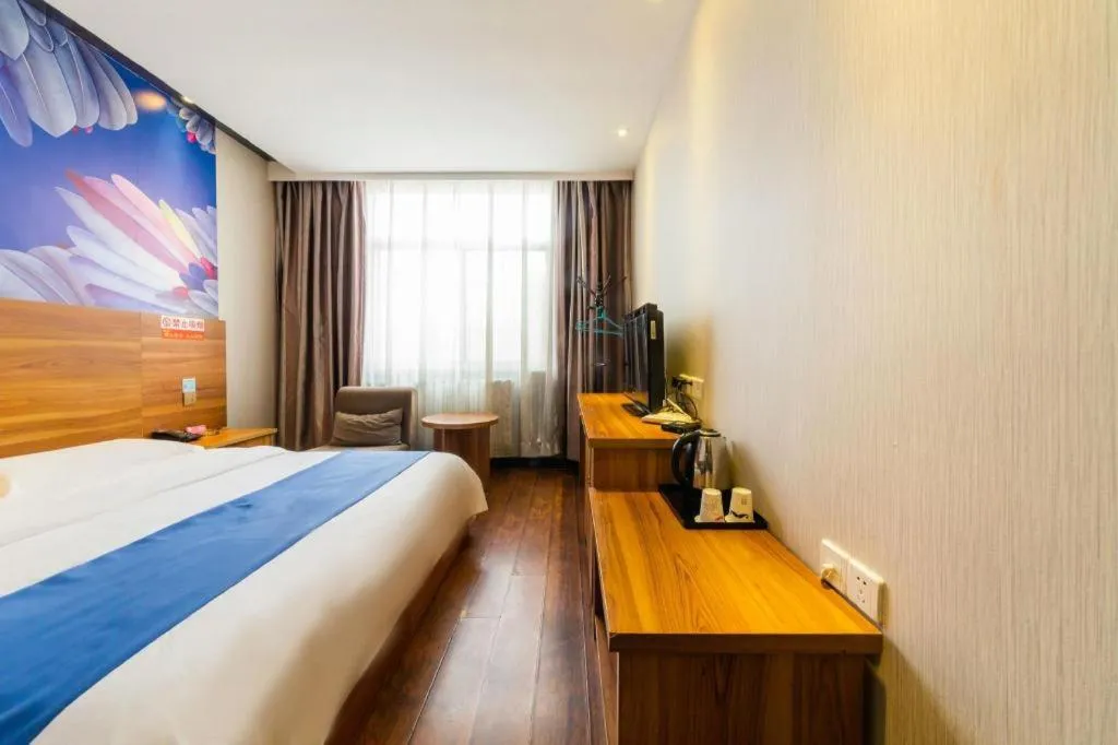 Bed in PAI Hotel Huayin Huashan Mountain Scenic Spot Ancient Street