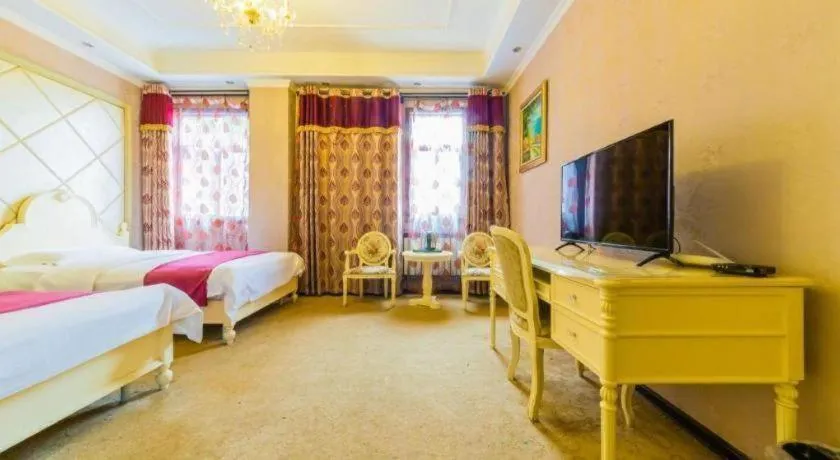 Bed in PAI Hotel Huayin Huashan Mountain Scenic Spot Ancient Street