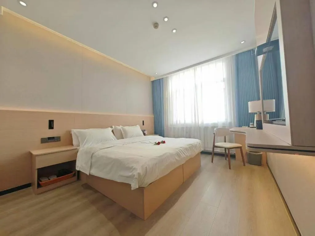 Bed in PAI Hotel Huayin Huashan Mountain Scenic Spot Ancient Street