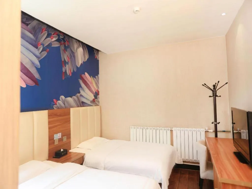 Bed in PAI Hotel Huayin Huashan Mountain Scenic Spot Ancient Street