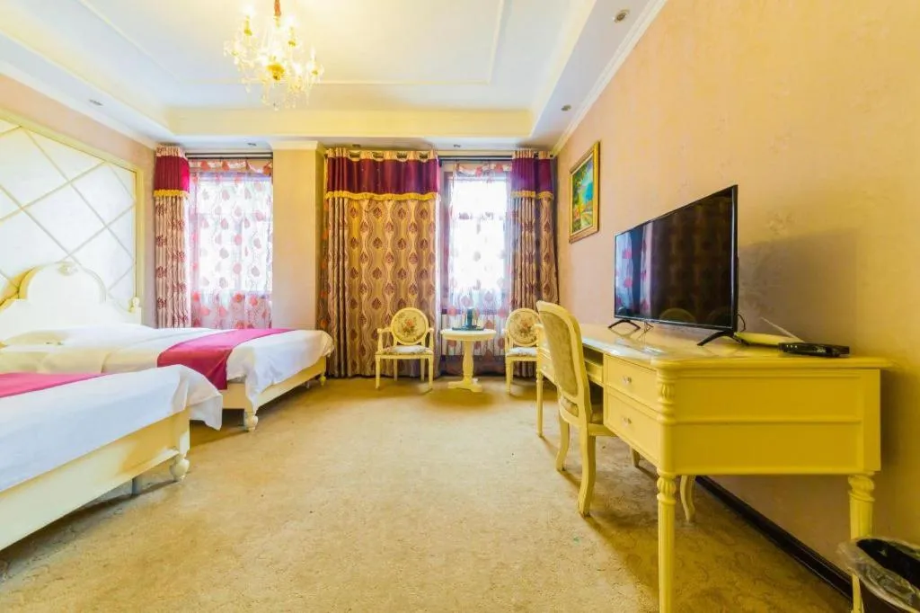 Bed in PAI Hotel Huayin Huashan Mountain Scenic Spot Ancient Street