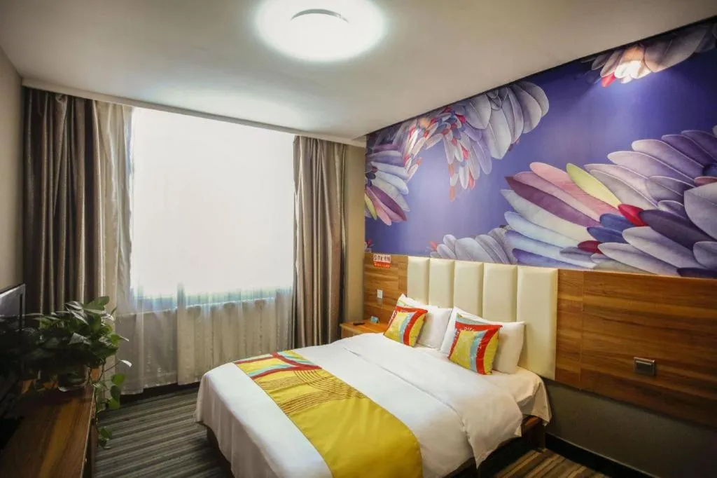 Bed in PAI Hotel Huayin Huashan Mountain Scenic Spot Ancient Street