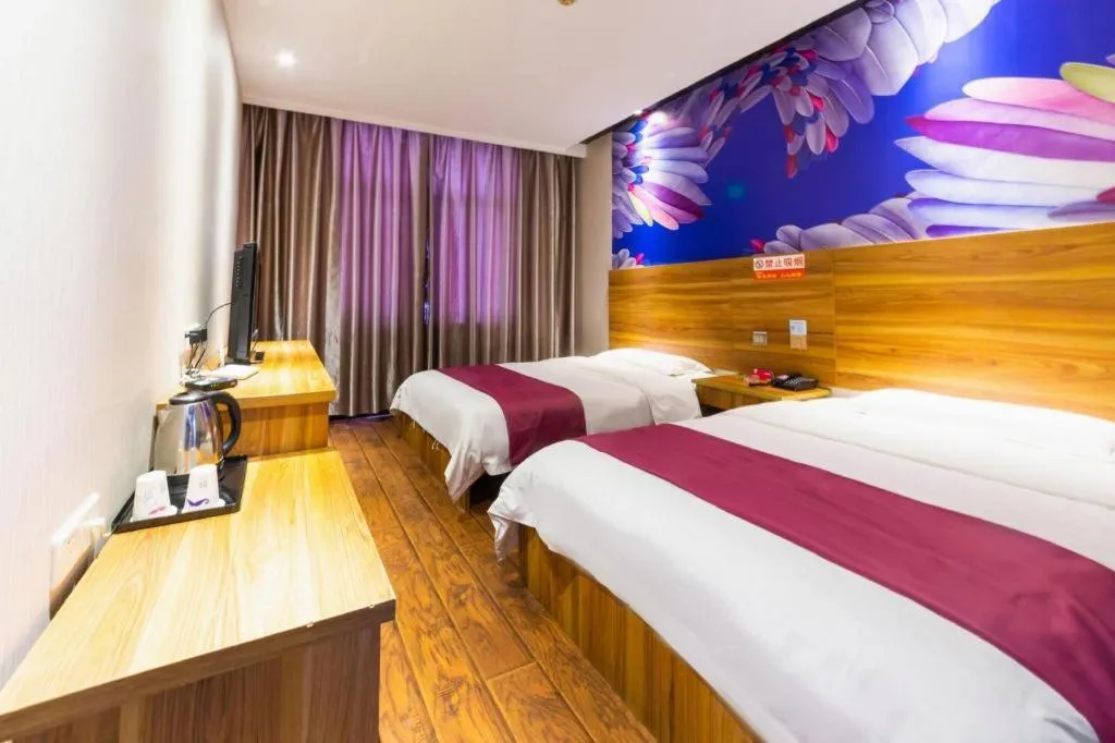 Bed in PAI Hotel Huayin Huashan Mountain Scenic Spot Ancient Street