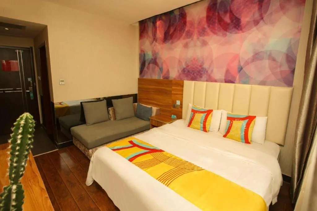 Bed in PAI Hotel Huayin Huashan Mountain Scenic Spot Ancient Street