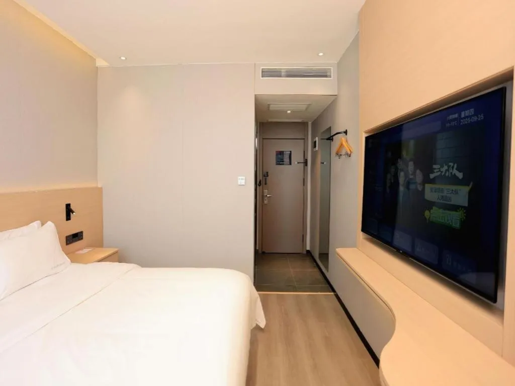 Bed in PAI Hotel Huayin Huashan Mountain Scenic Spot Ancient Street