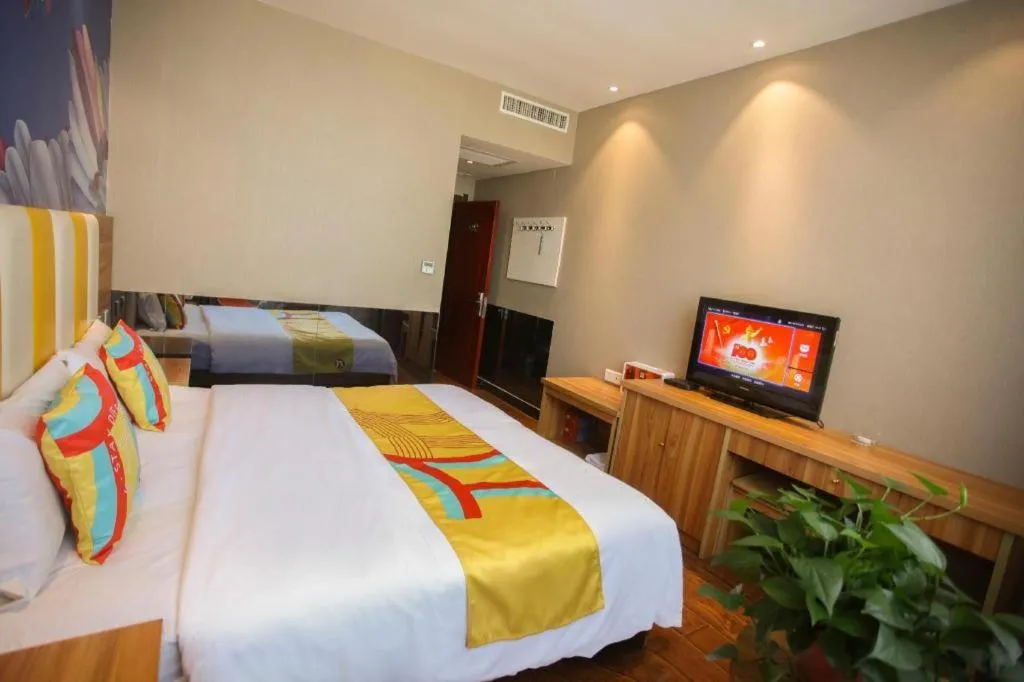 Bed in PAI Hotel Huayin Huashan Mountain Scenic Spot Ancient Street