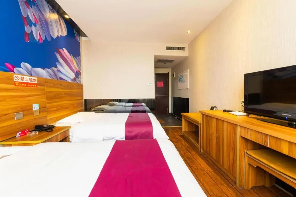 Bed in PAI Hotel Huayin Huashan Mountain Scenic Spot Ancient Street