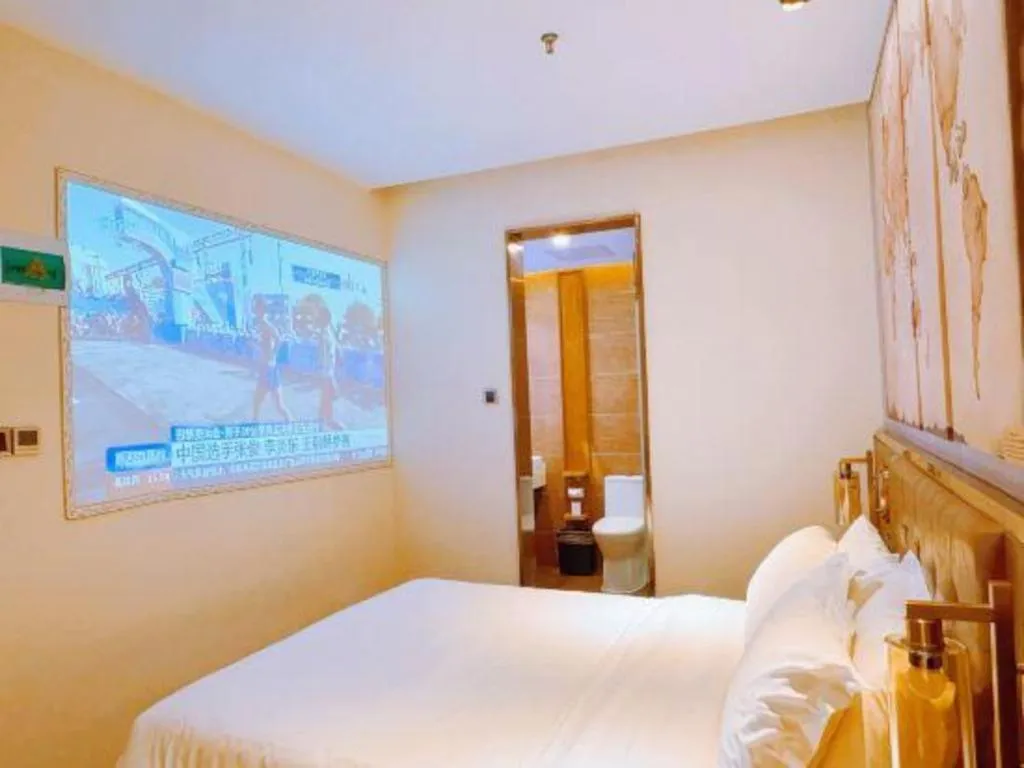 Bed in James Joyce Coffetel Beijing South Station Guang'anmen You'an Hospital