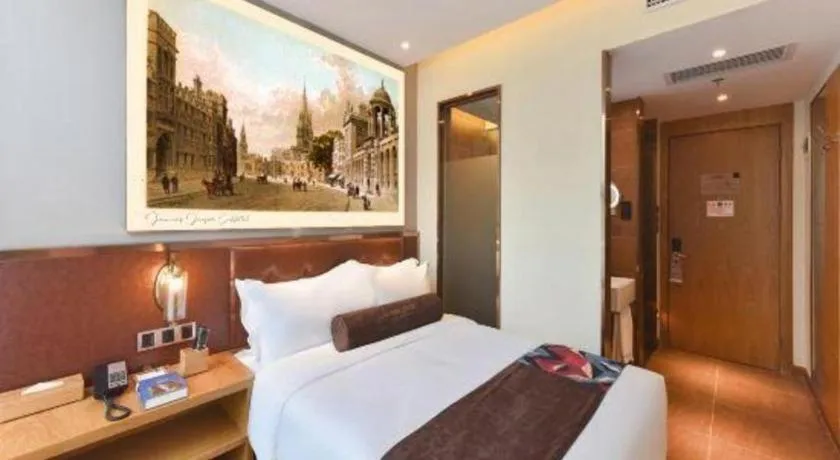 Bed in James Joyce Coffetel Beijing South Station Guang'anmen You'an Hospital