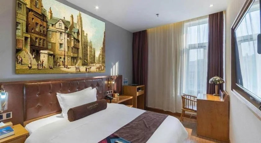 Bed in James Joyce Coffetel Beijing South Station Guang'anmen You'an Hospital