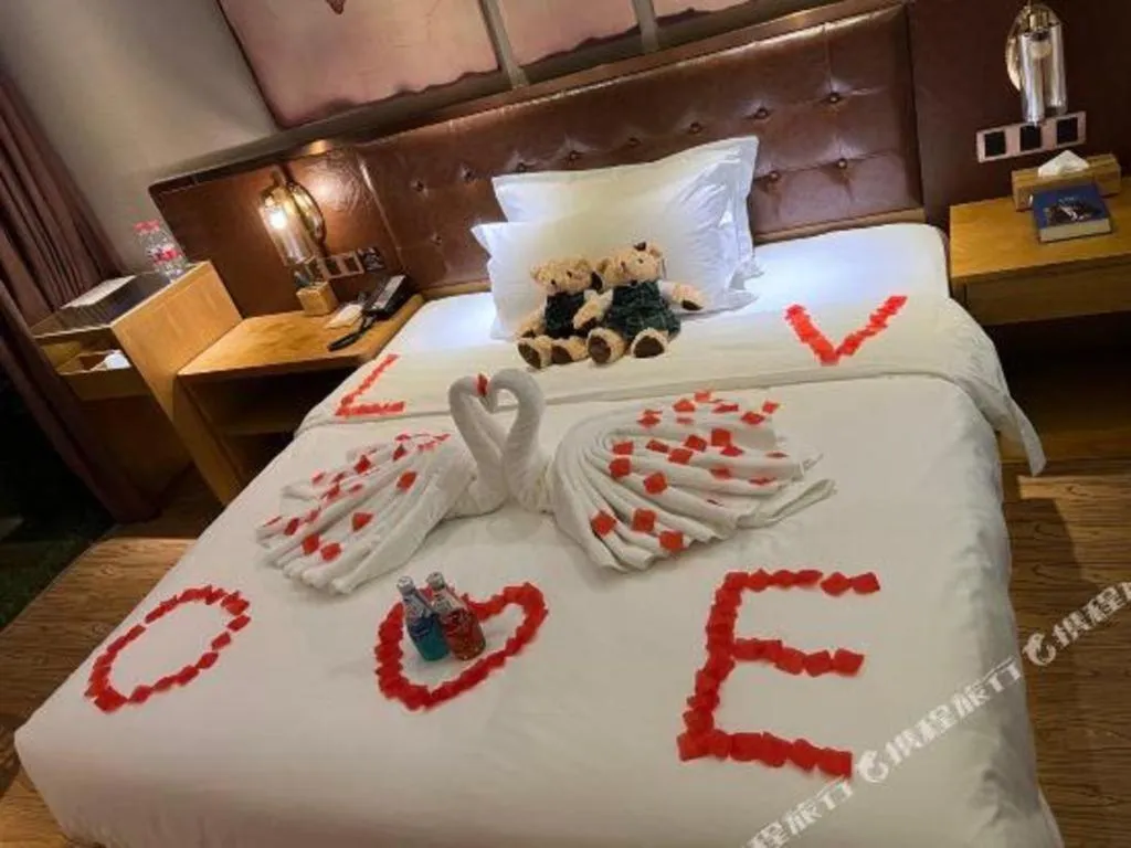 Bed in James Joyce Coffetel Beijing South Station Guang'anmen You'an Hospital