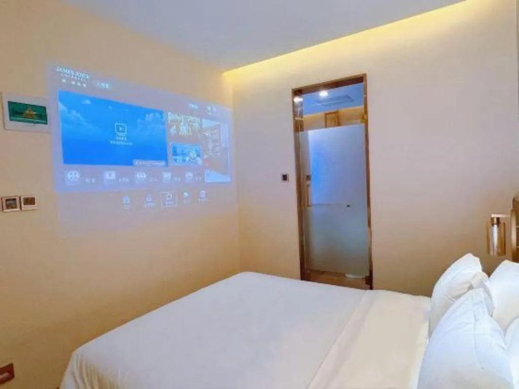 Bed in James Joyce Coffetel Beijing South Station Guang'anmen You'an Hospital