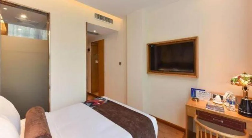 Bed in James Joyce Coffetel Beijing South Station Guang'anmen You'an Hospital